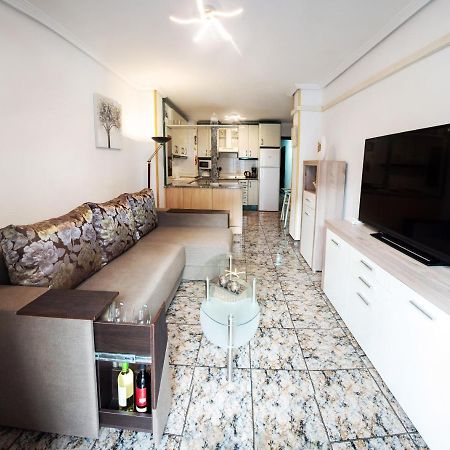 Holiday La Loma Apartment ตอร์เรเวียคา ภายนอก รูปภาพ