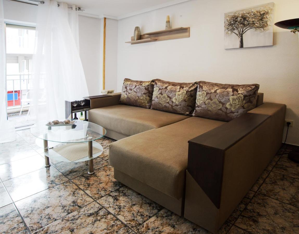 Holiday La Loma Apartment ตอร์เรเวียคา ภายนอก รูปภาพ